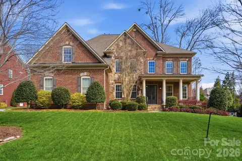 1004 Sultana Ln, Matthews, NC 28104