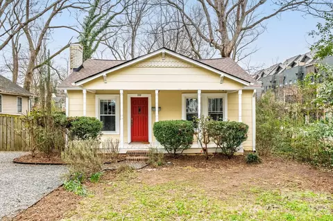 900 Sweetbriar St, Charlotte, NC 28205
