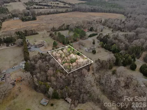 1204 Shalimar Dr, Concord, NC 28025