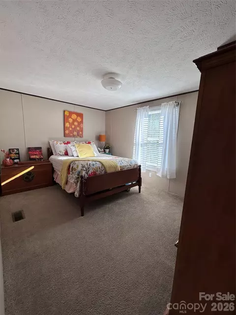 Bedroom - 135 Phillips Rd, Spruce Pine, NC 28777 photo 2 of 3