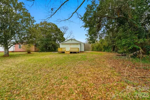 Exterior - 630 2nd Sw St SW, Conover, NC 28613 photo 4 of 7