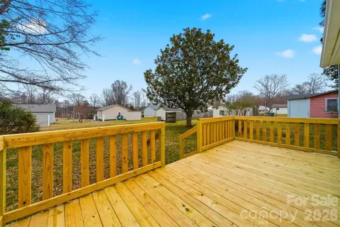 Exterior - 630 2nd Sw St SW, Conover, NC 28613 photo 1 of 7