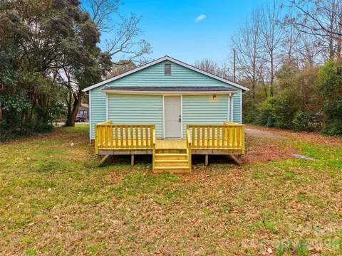 Exterior - 630 2nd Sw St SW, Conover, NC 28613 photo 5 of 7