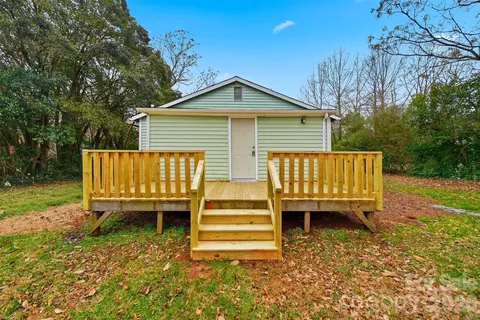 Exterior - 630 2nd Sw St SW, Conover, NC 28613 photo 3 of 7
