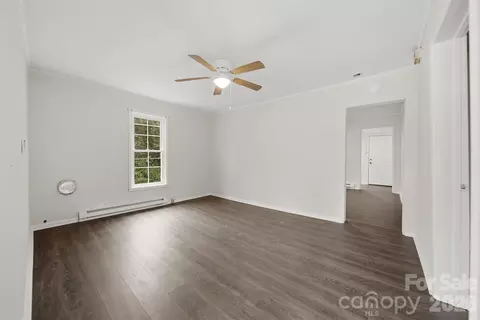 Living - 630 2nd Sw St SW, Conover, NC 28613 photo 2 of 5