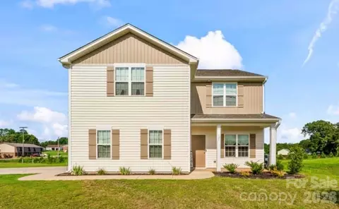 121 Asbury Pl, Lexington, NC 27295