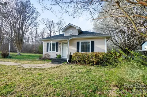 409 Blacksnake Rd, Stanley, NC 28164