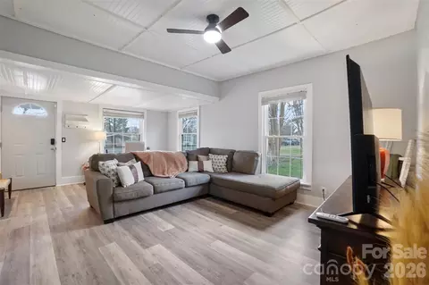 Living - 409 Blacksnake Rd, Stanley, NC 28164 photo 3 of 3