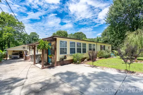 2003 Plaza Ave, Kannapolis, NC 28081
