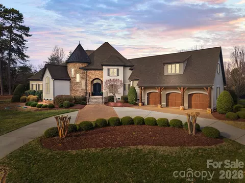 252 Milford Cir, Mooresville, NC 28117