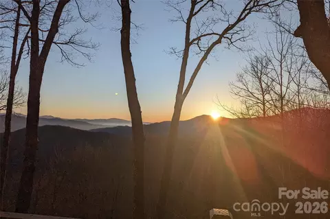 121 Stoney Falls E4 Loop #E4, Burnsville, NC 28714