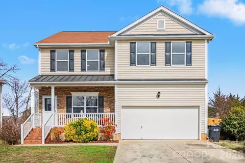 14312 Arlandes Dr, Charlotte, NC 28278