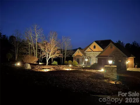 293 Bear Cliff Dr, Nebo, NC 28761