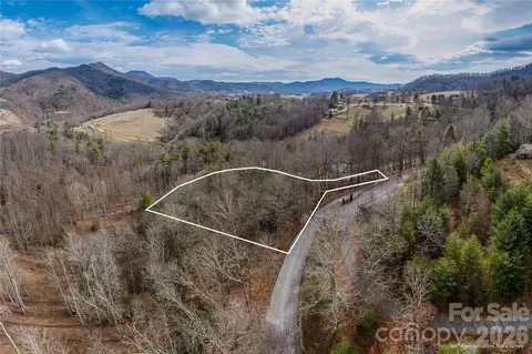 00 Gingham 4 Dr #4, Waynesville, NC 28785