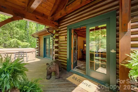 1126 Kilpatrick Rd, Hendersonville, NC 28739