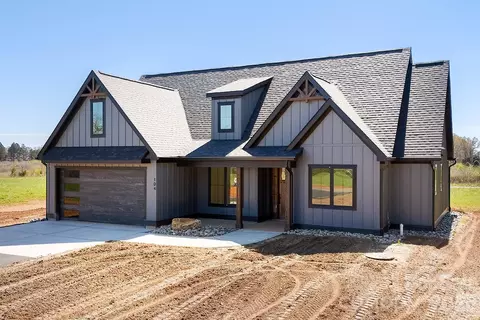 104 Hidden Cove Rd, Norwood, NC 28128