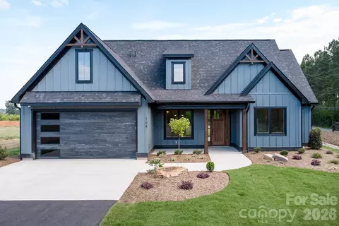 104 Hidden Cove Rd, Norwood, NC 28128