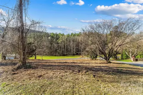 104 Winchester Se Dr SE, Lenoir, NC 28645