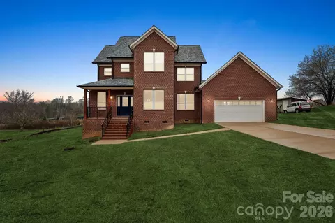 114 Strawberry Ct, Lincolnton, NC 28092