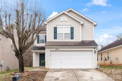 5041 Wallace Creek Ln, Charlotte, NC 28212