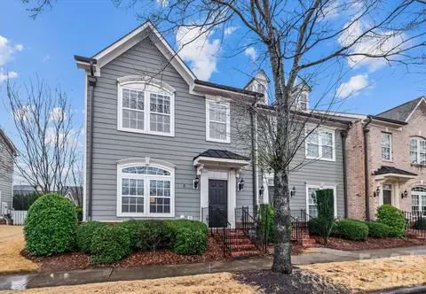21556 Old Canal St, Cornelius, NC 28031
