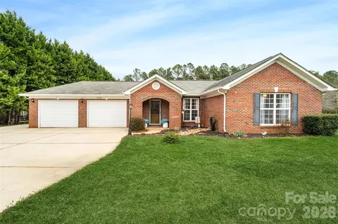 2642 Gradys Ground Dr, Mcconnells, SC 29726