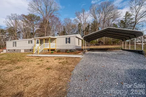 4791 Helton Rd, Granite Falls, NC 28630