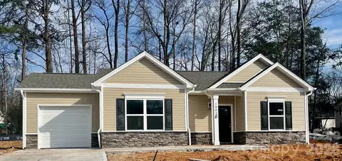1992 Juniper Dr, Charlotte, NC 28269