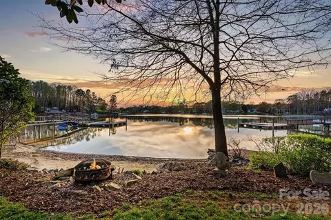 140 Shady Cove Rd, Troutman, NC 28166
