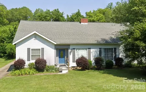 724 N Caldwell St, Salisbury, NC 28144