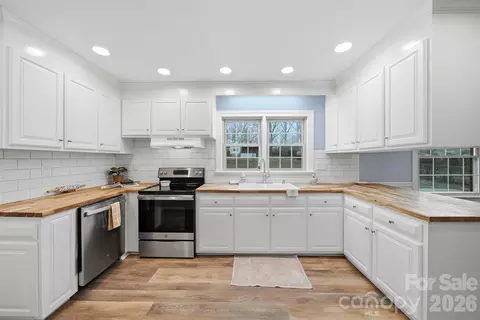 705 2nd Ne Ave NE, Conover, NC 28613 photo 5