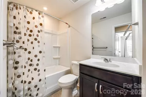 Bath - 524 Hunters Dance Rd, Fort Mill, SC 29708 photo 3 of 3