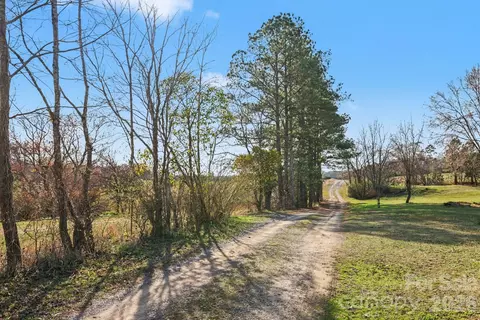 5647 Putuptoe Pl, Norwood, NC 28128