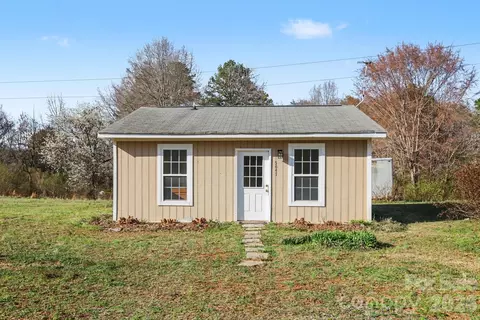 5647 Putuptoe Pl, Norwood, NC 28128