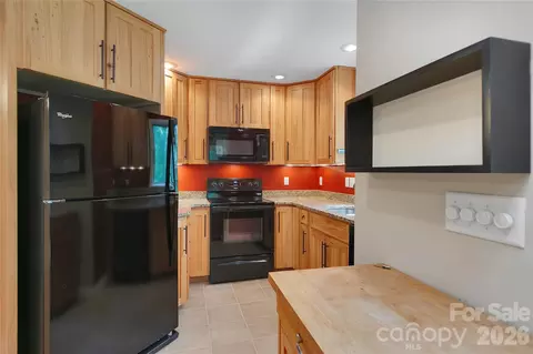 Kitchen - 72 Memory Ln, Brevard, NC 28712 photo 1 of 3