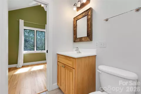 Bath - 72 Memory Ln, Brevard, NC 28712 photo 3 of 5