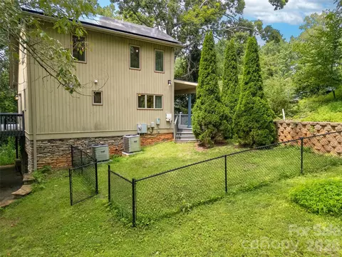 Exterior - 72 Memory Ln, Brevard, NC 28712 photo 6 of 10