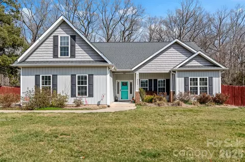323 Wendover Dr, Salisbury, NC 28147