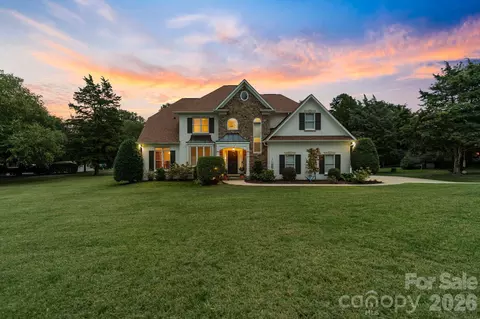 21216 Norman Shores Dr, Cornelius, NC 28031