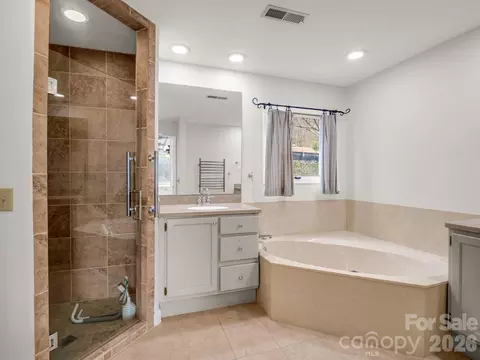 Bath - 303 Golfside Dr, Flat Rock, NC 28731 photo 2 of 5