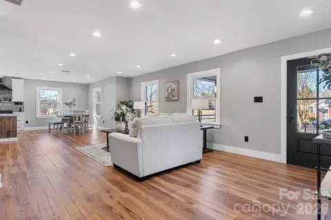 1206 9th Nw St NW, Hickory, NC 28601 photo 5