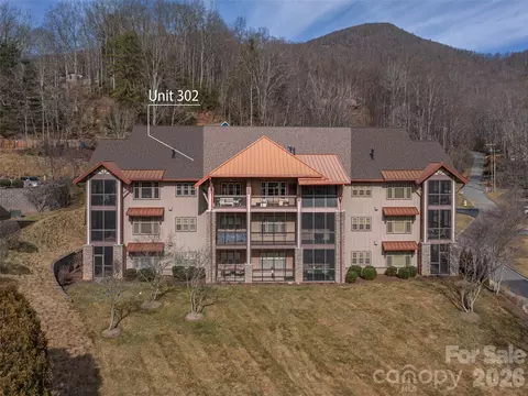 1650 Country Club C302 Dr #C302, Maggie Valley, NC 28751