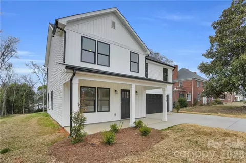 Exterior - 404 E Arch St, Lancaster, SC 29720 photo 1 of 3
