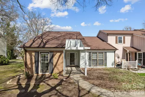 11013 Sevilla Ct, Charlotte, NC 28226