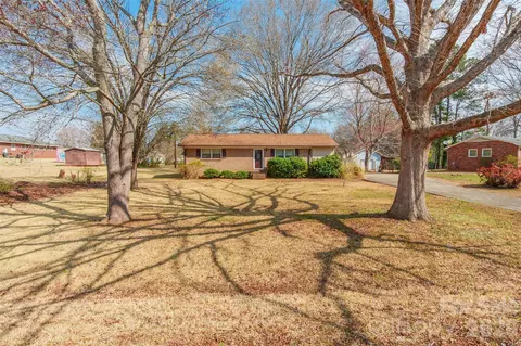 203 Cottage Pl, York, SC 29745