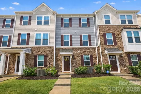 1305 Newell Towns Ln, Charlotte, NC 28262