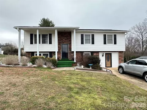 408 Cardinal 35 Dr #35, Newton, NC 28658