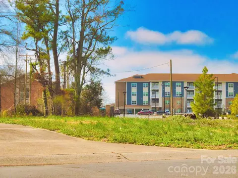 719 Yuma St, Charlotte, NC 28213