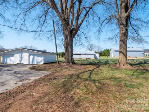 Exterior - 5803 Morgan Mill Rd, Monroe, NC 28110 photo 5 of 5
