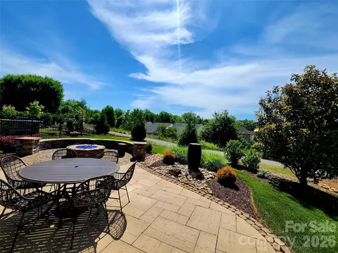 305 Hemlock Bluff Ct, Denver, NC 28037 photo 3